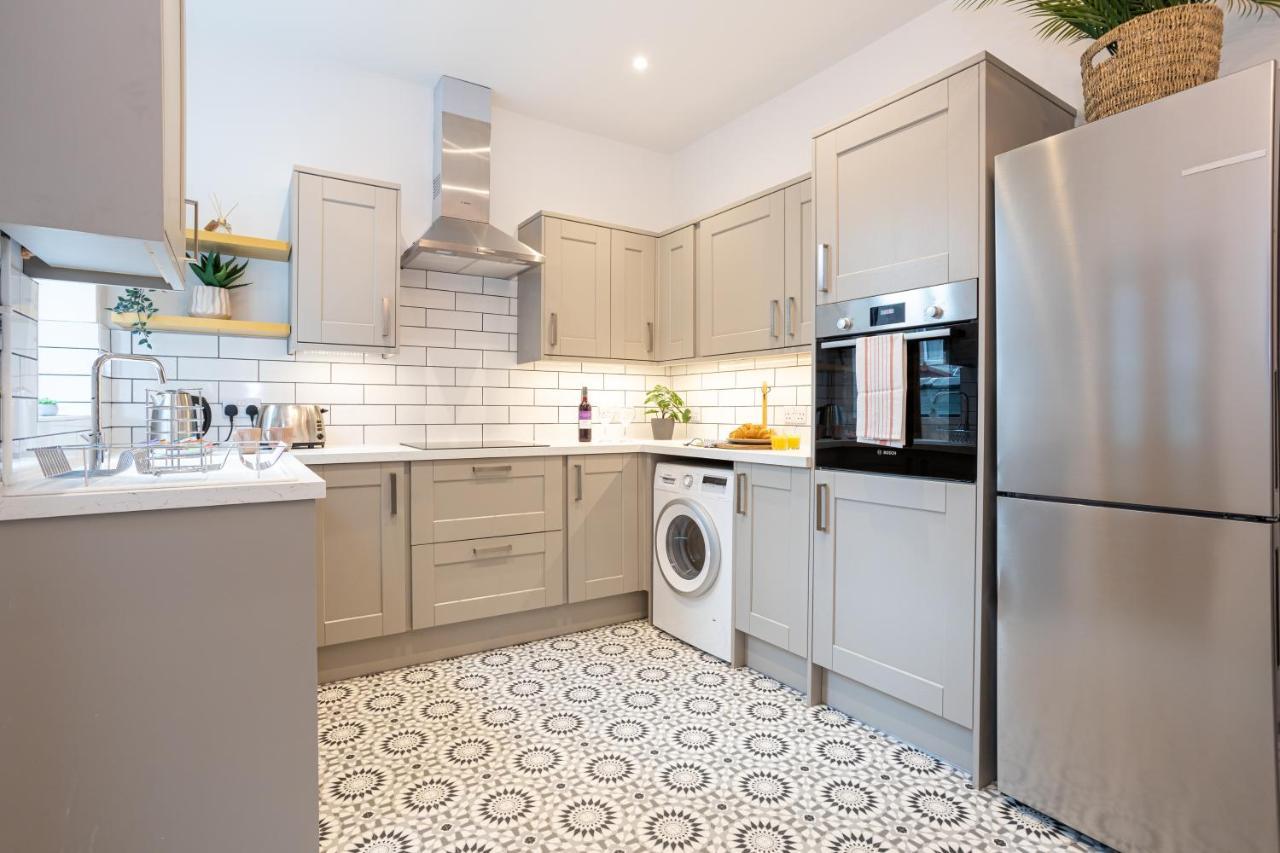 Stunning Scandi 3 Bed House In Manchester-Parking Villa Dış mekan fotoğraf